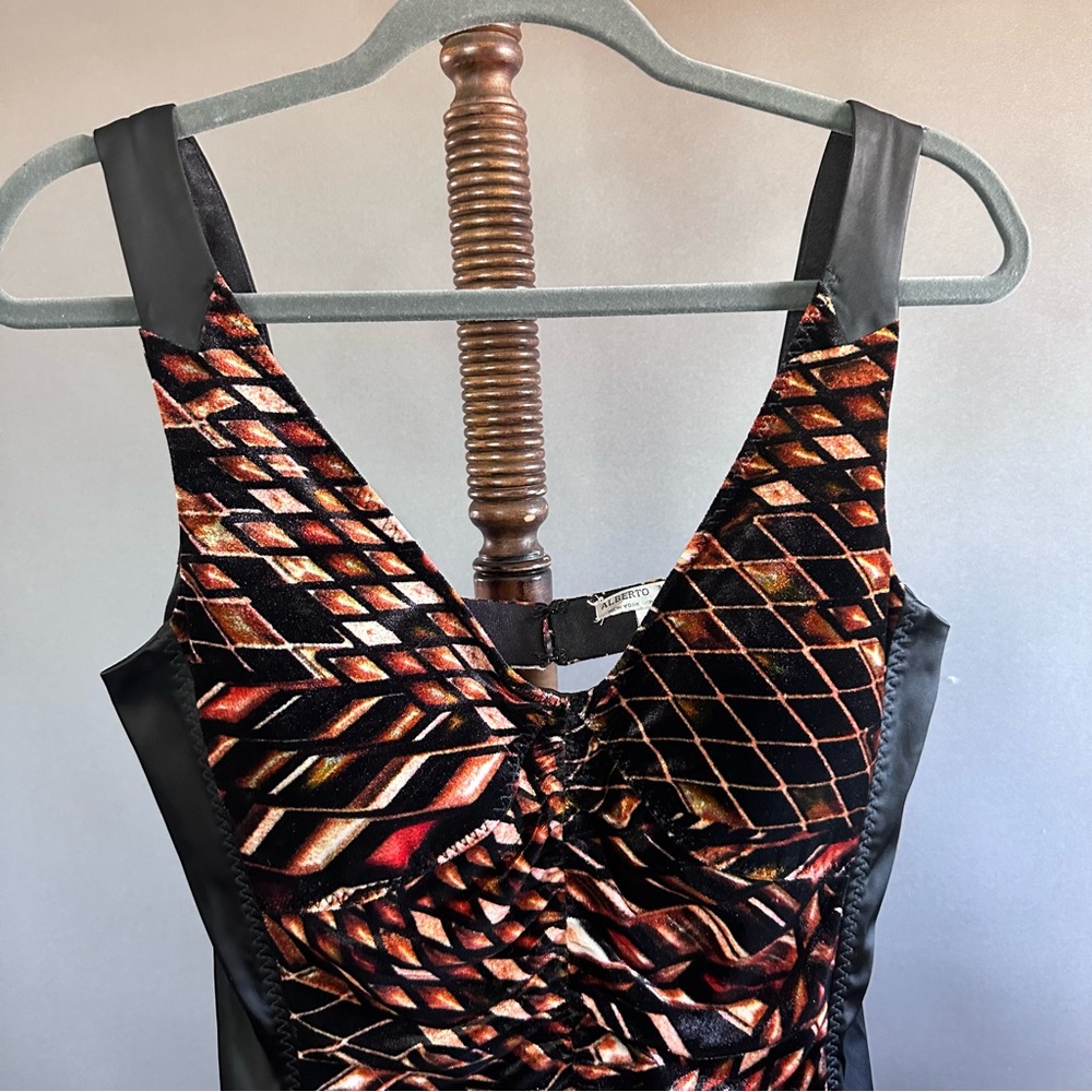 Alberto Malakli Velvet Bodycon Dress - Picture 2 of 9